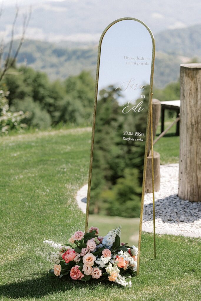 Poročna floristika Flora Atelier – Razgledi z vrha