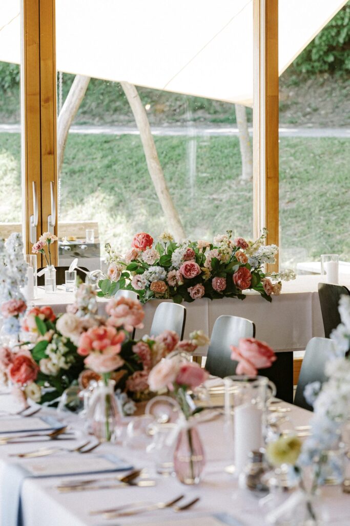 Poročna floristika Flora Atelier – Razgledi z vrha