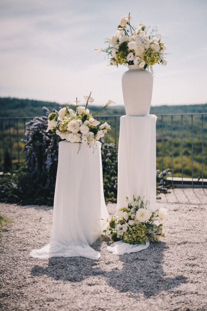 Poročna floristika Flora Atelier – Santomas Estate