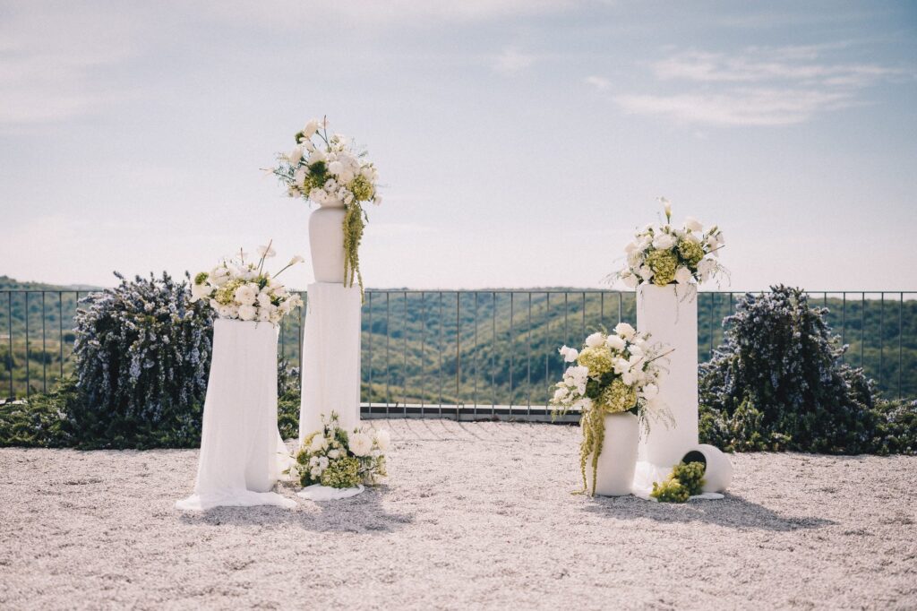 Poročna floristika Flora Atelier – Santomas Estate